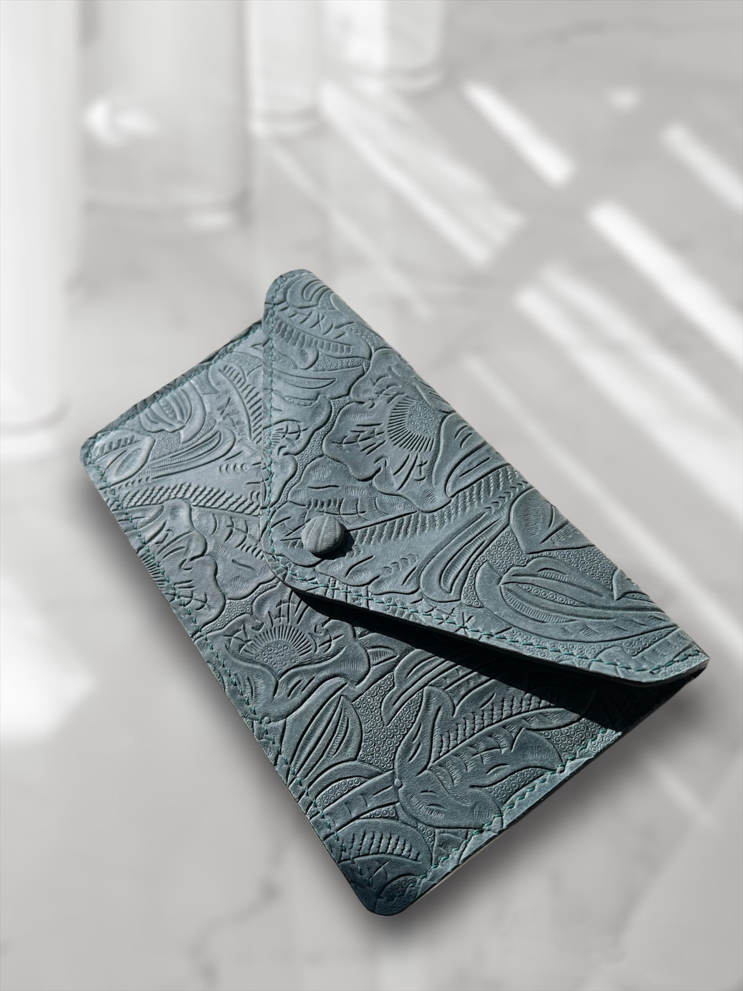 Valise Clutch