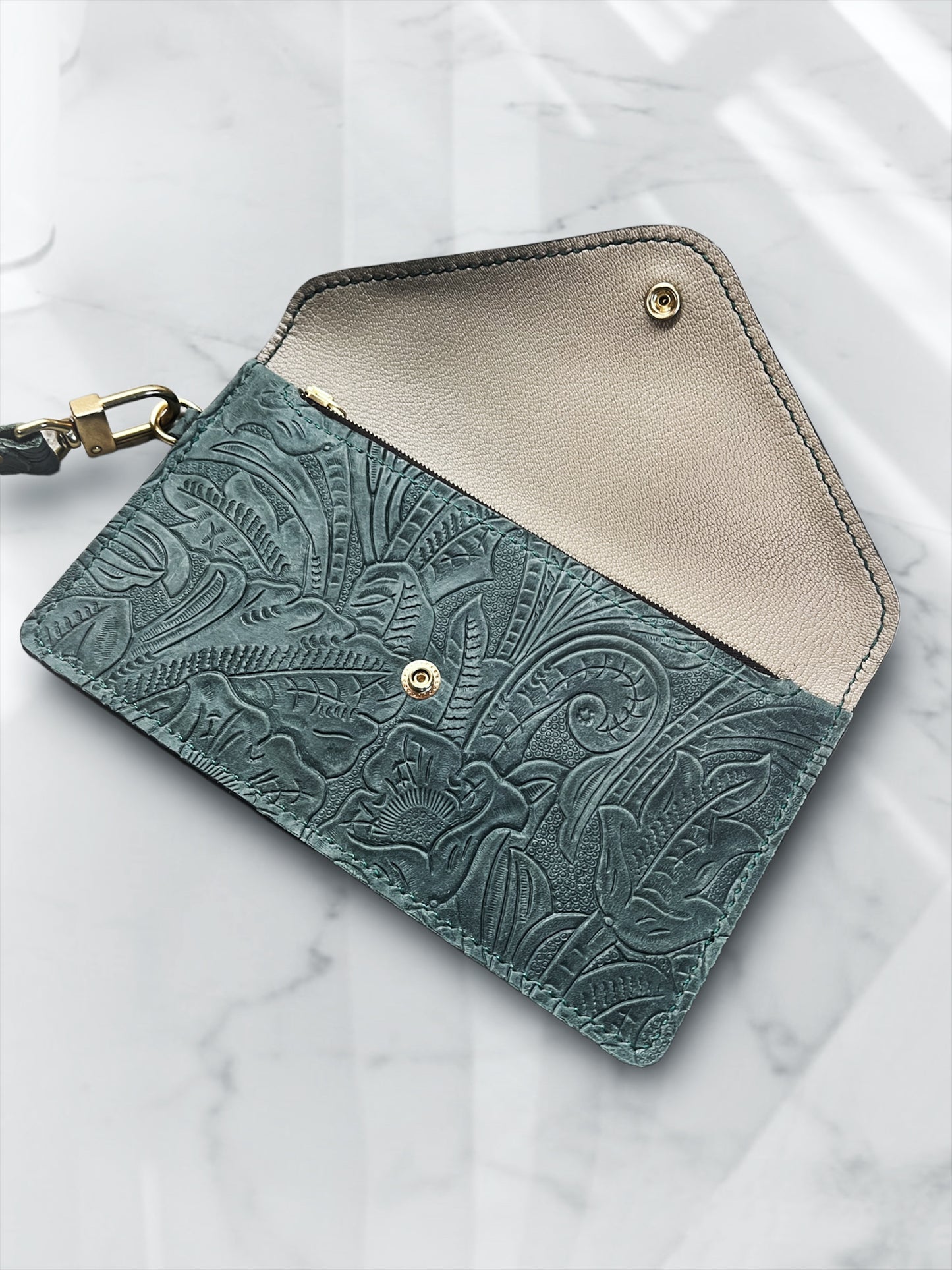 Valise Clutch